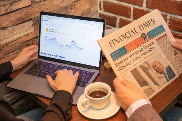 “Graphique comparatif des stratégies d’investissement DCA et Lump Sum sur un marché volatil”